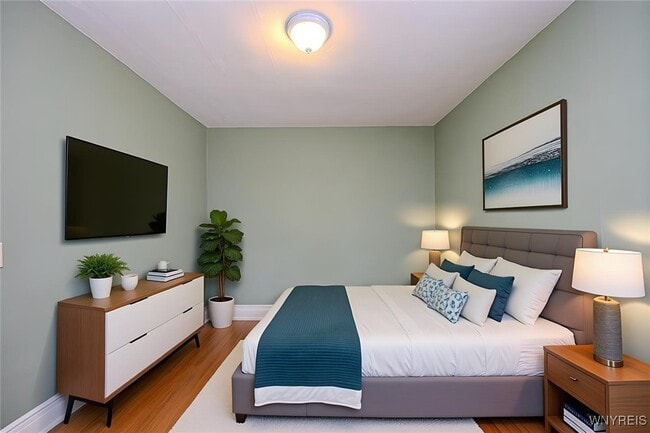 Building Photo - 507 W Delavan Ave