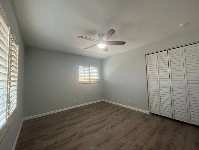 Building Photo - 5173 Pineland Ave