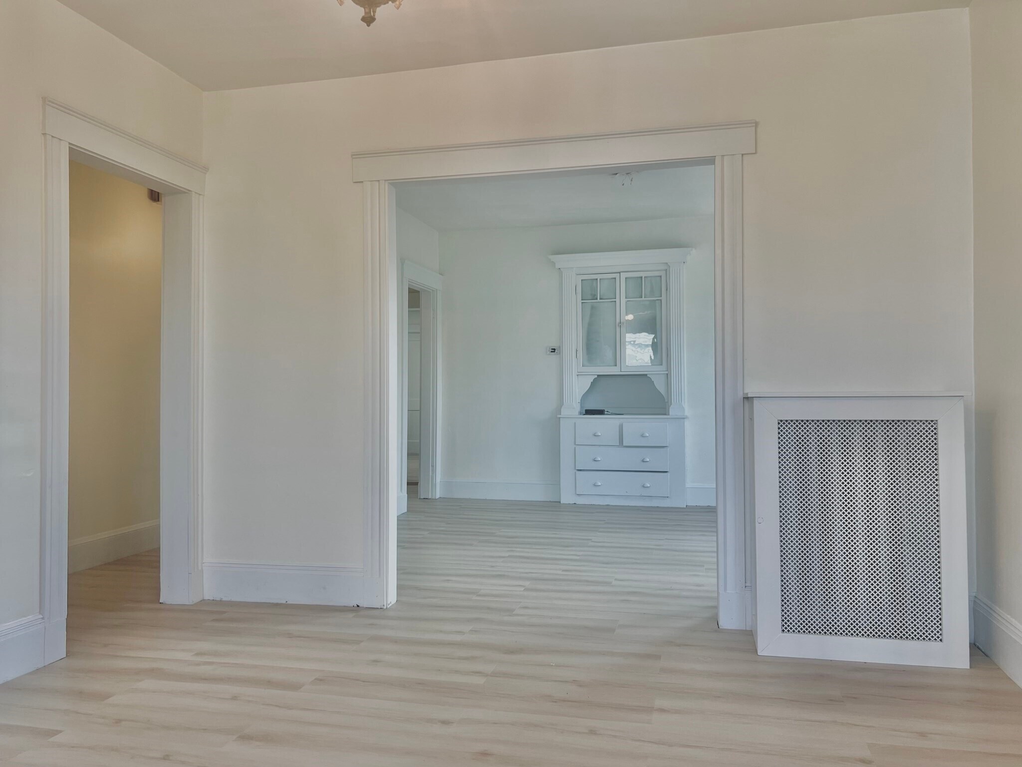 Building Photo - 5 Magnus Ave