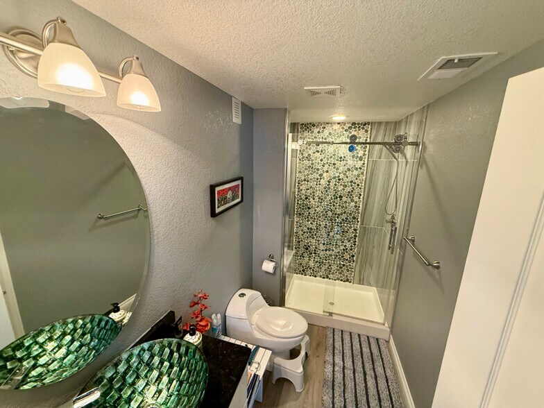 Building Photo - 8610 Zircon Way