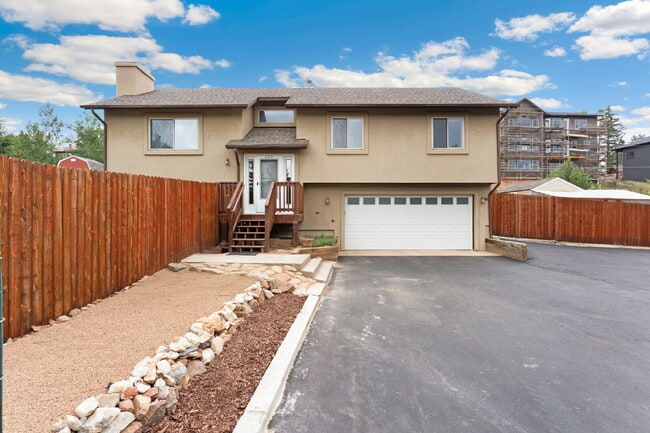Building Photo - Rare Woodland Park Rental with RV Parking,...