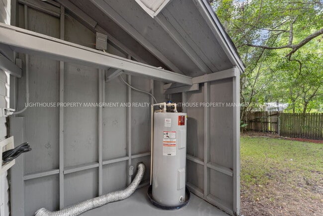 Building Photo - Charming Newly Renovated 2-Bedroom Home Near Murray Hill!