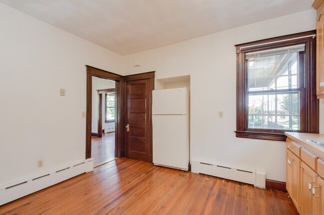 Building Photo - 181 Newington Rd