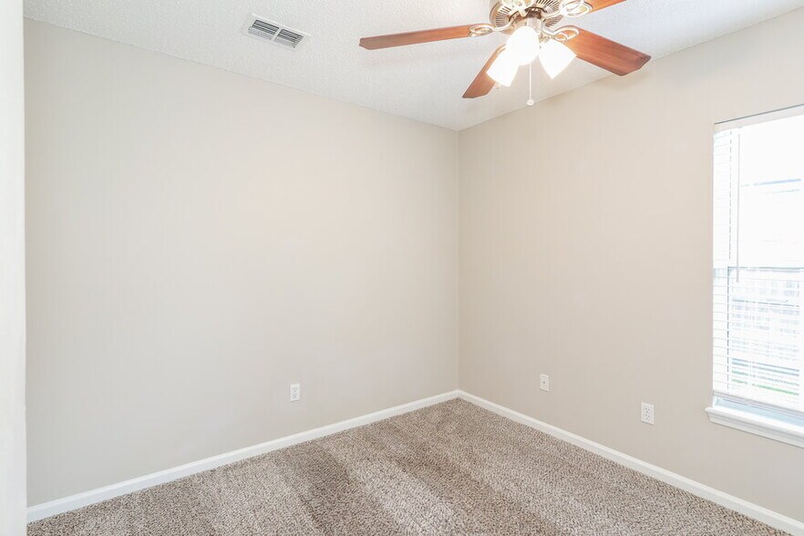 Building Photo - 12566 Lookout Mountain Ct