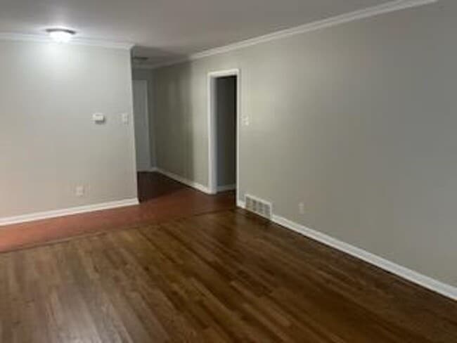 Building Photo - Available Now! MOVE IN SPECIAL HALF OFF FI...