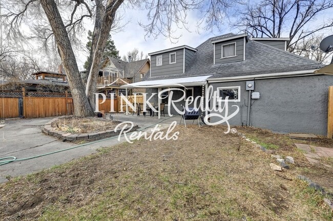 Building Photo - 1610 W Kiowa St