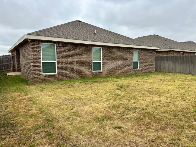 Building Photo - Updated 3/2/2 in Frenship ISD!