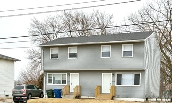 Building Photo - 5438 N Division St