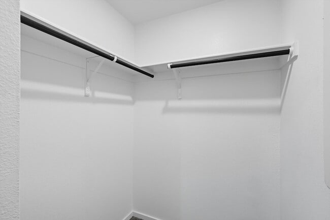 Building Photo - 924 Blue Heron Dr