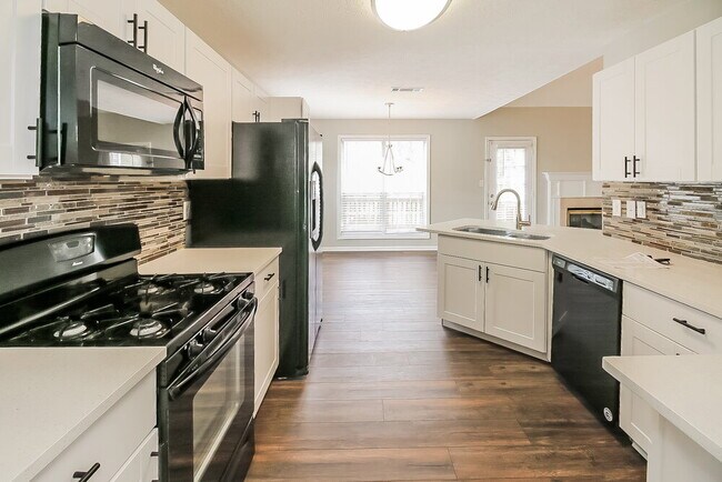 Building Photo - 77 Harbour Town Cove