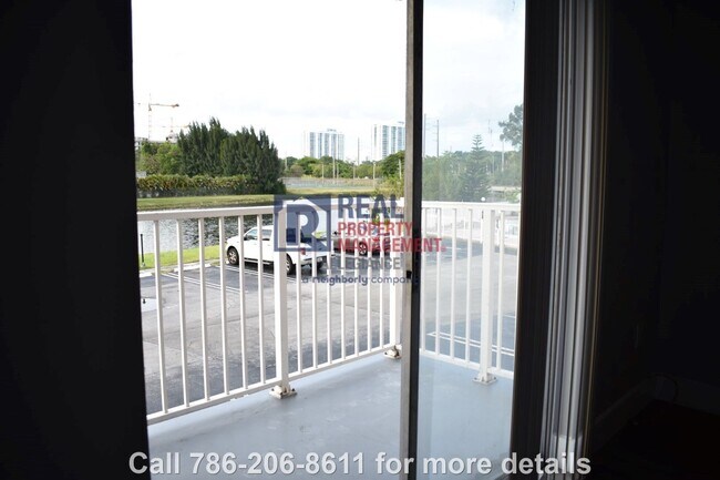 Building Photo - Modern Charm: Newly Renovated 2 Bed 2 Bath...