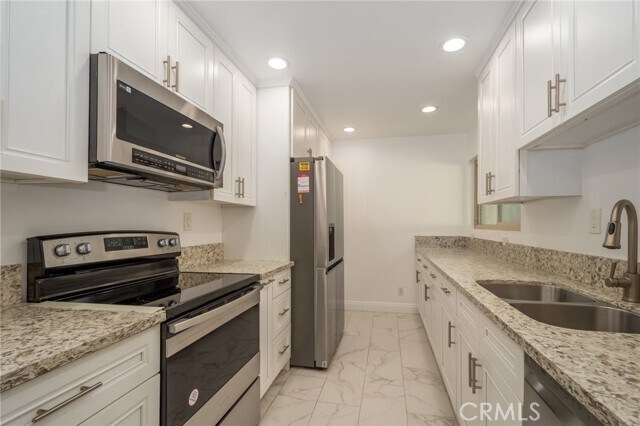 Building Photo - 23647 Park Capri