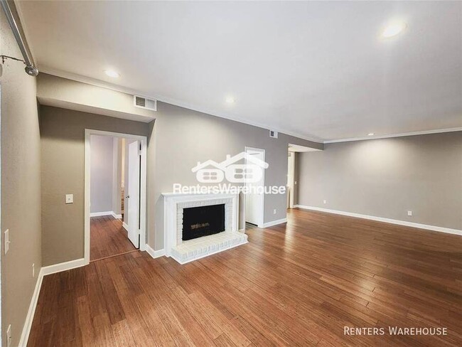 Building Photo - NEW Fully Renovated/ UPGRADED condo. 1 Bed...