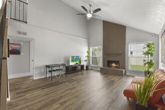 Building Photo - 707 Land Grant Dr