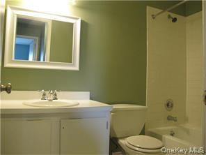 Building Photo - 444 Genesee Ct