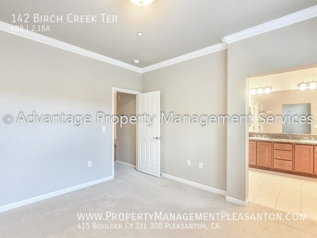 Building Photo - 142 Birch Creek Terrace