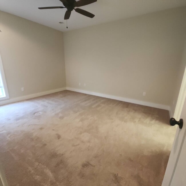 Building Photo - 1137 Cross Pointe Dr