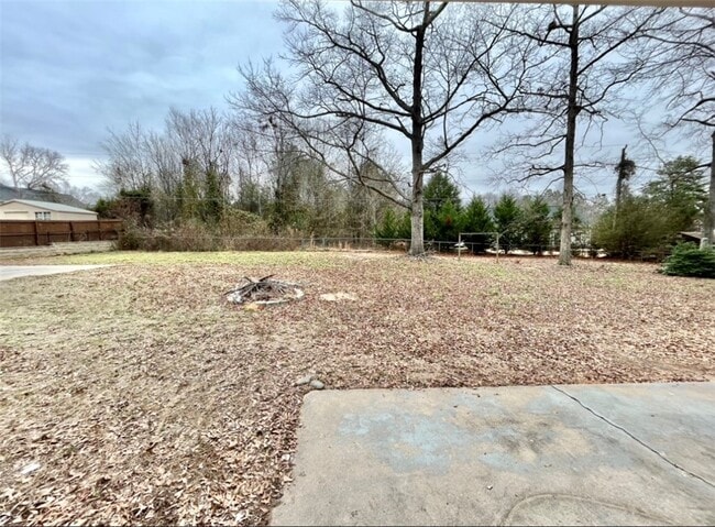 Building Photo - 207 Keystone Dr