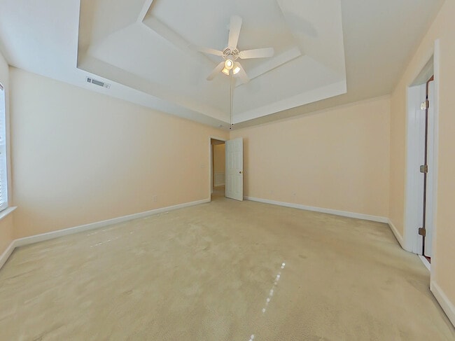 Building Photo - 615 Ventana Dr