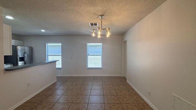 Building Photo - Nice 4 bedroom home in Kissimmee