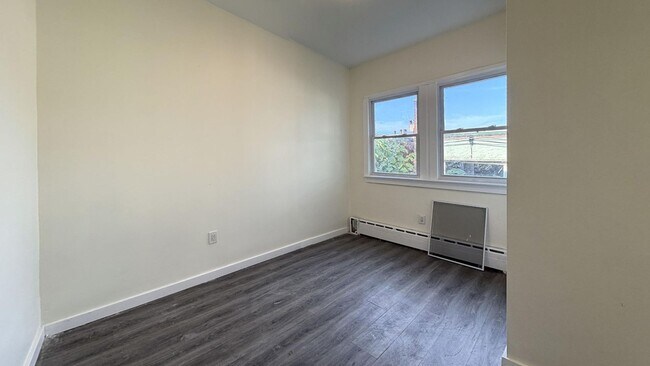 Building Photo - 3115 F St