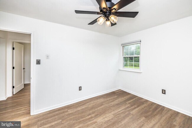 Building Photo - 405 Edgewood Ave