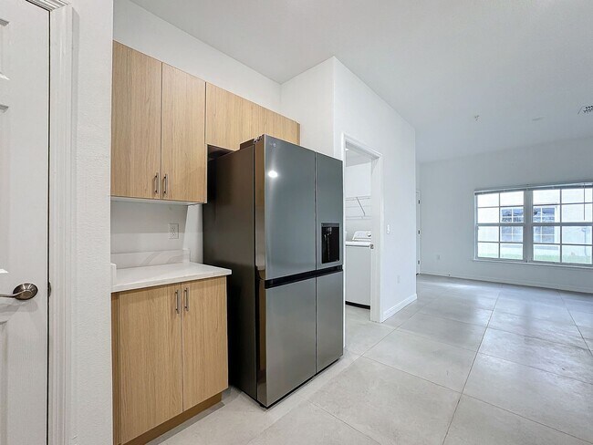 Building Photo - Townhouse For Lease in Saint Cloud