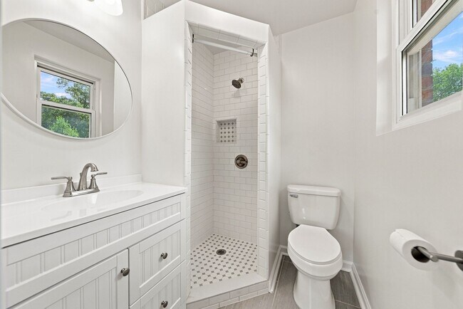 Building Photo - 4029 6th St Dr NW
