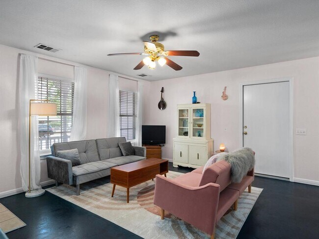 Building Photo - 1407 Sanchez St