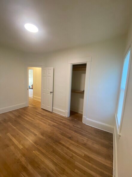 Building Photo - 1323 W 102nd St