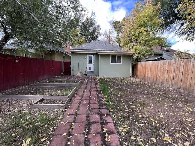 Building Photo - 923 S 400 E