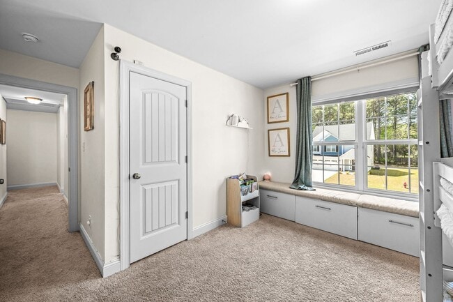 Building Photo - 227 Lookout Ln