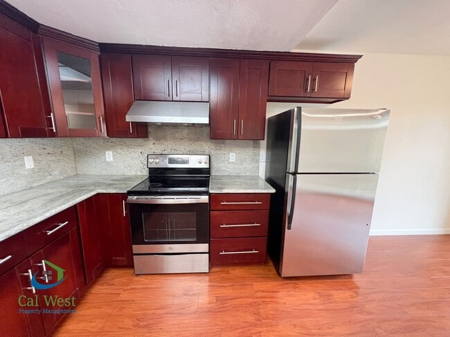 Building Photo - $4095-2 Bd/2.5 Ba Town home in Sunnyvale/Sunset Oaks Community