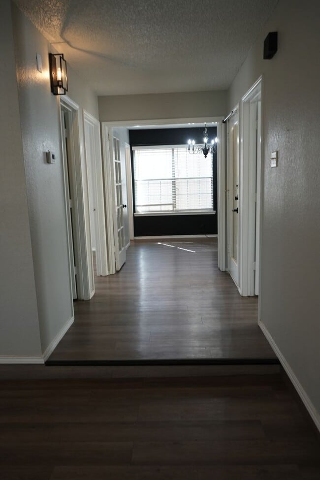 Building Photo - Southwest Lubbock 3 Bedroom - Move in 07/16