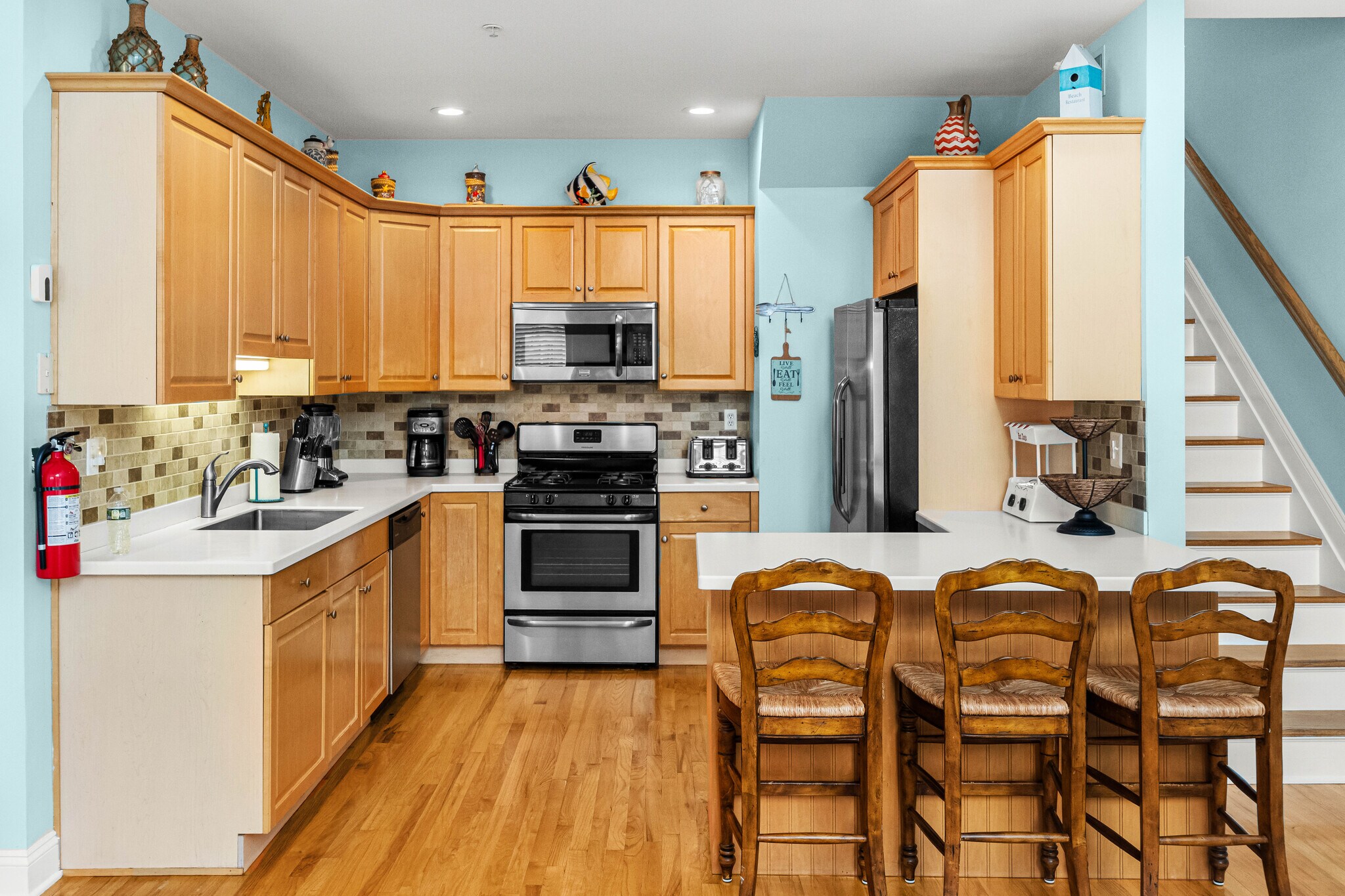 Kitchen - 15 Sumner Ave