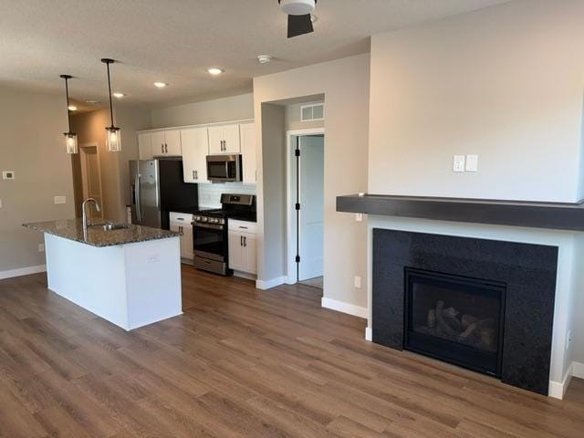 Building Photo - 5385 Robinwood Ct