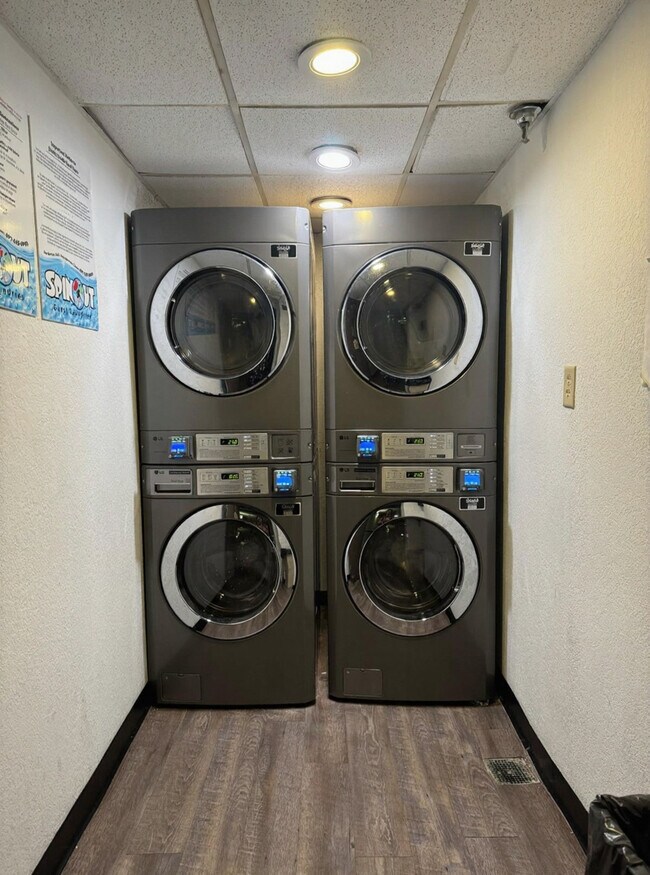 Building Photo - 6165 Carrier Dr