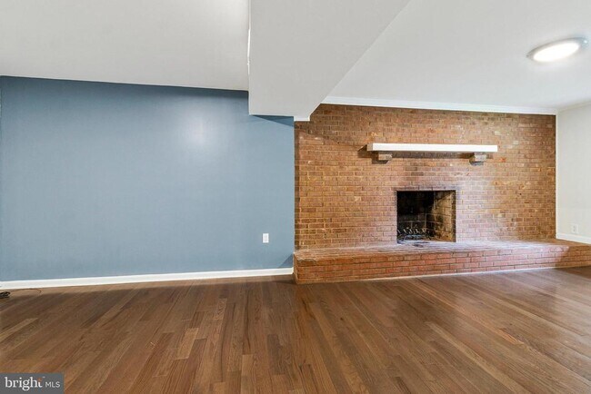 Building Photo - 7915 Journey Ln