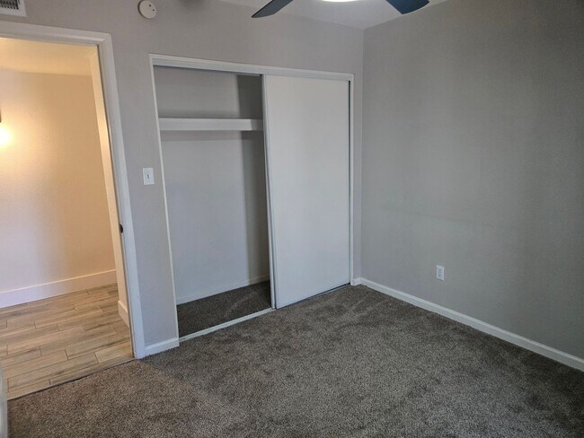 Building Photo - Coming Soon! ?Beautiful 4 bed, 2 bath Home, NO HOA! (Available 05/15/26)