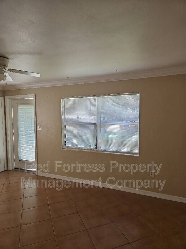 Building Photo - 2349 South St