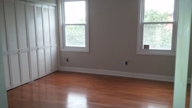 Building Photo - Beautiful newly renovated apartment for rent
