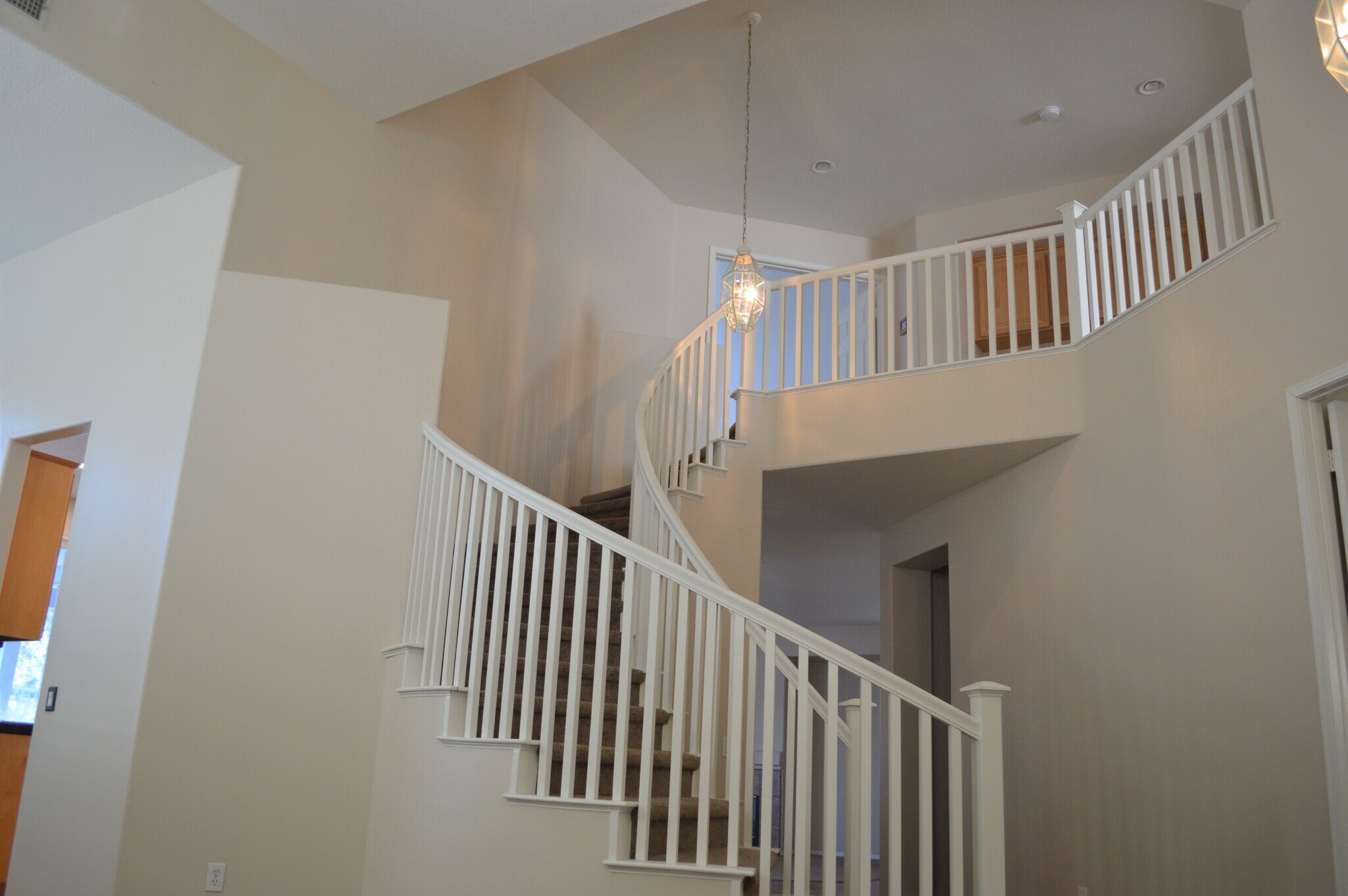 Building Photo - 948 Villa Montes Cir