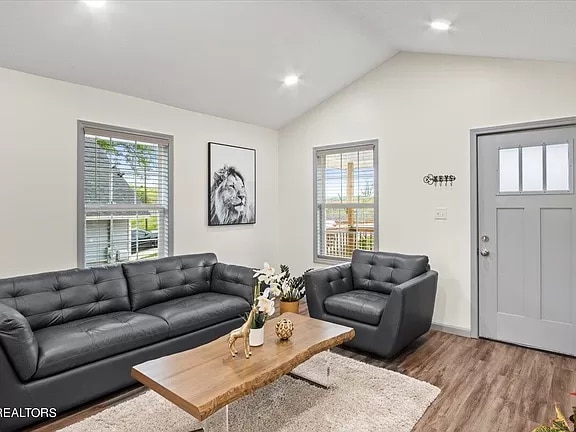 Building Photo - 1928 Vermont Ave