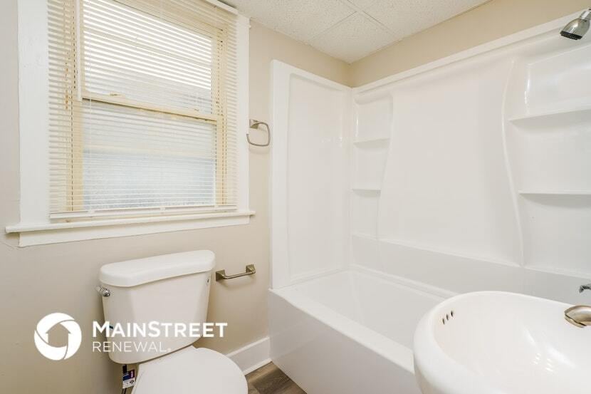 Building Photo - 409 S 39th St