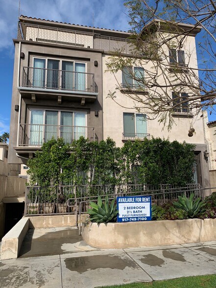 BLDG - 1537 S Holt Ave
