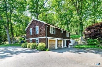 Building Photo - 102 Ladder Hill Rd N