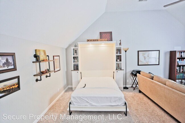 Building Photo - 3 br, 2.5 bath House - 636 Winding Bluff Way