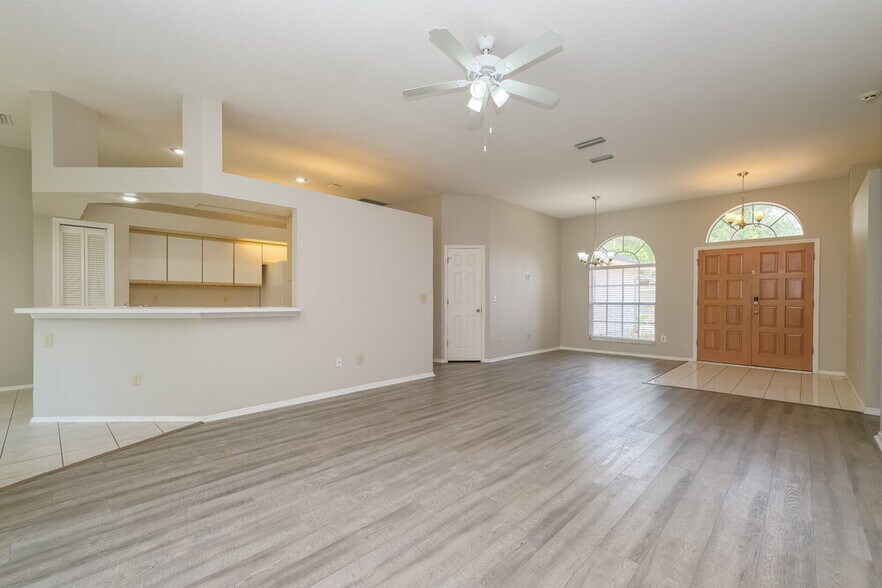 Building Photo - 9637 Fox Hearst Rd