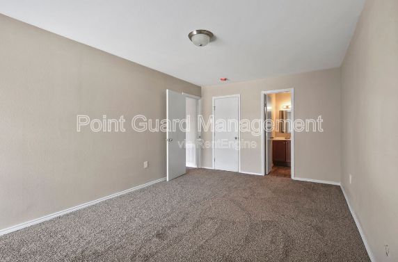 Building Photo - 4538 W Kiest Blvd