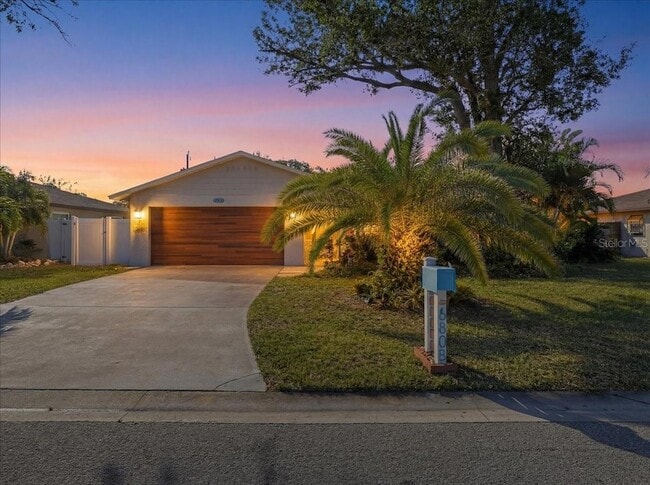 Building Photo - 6808 Friendship Dr